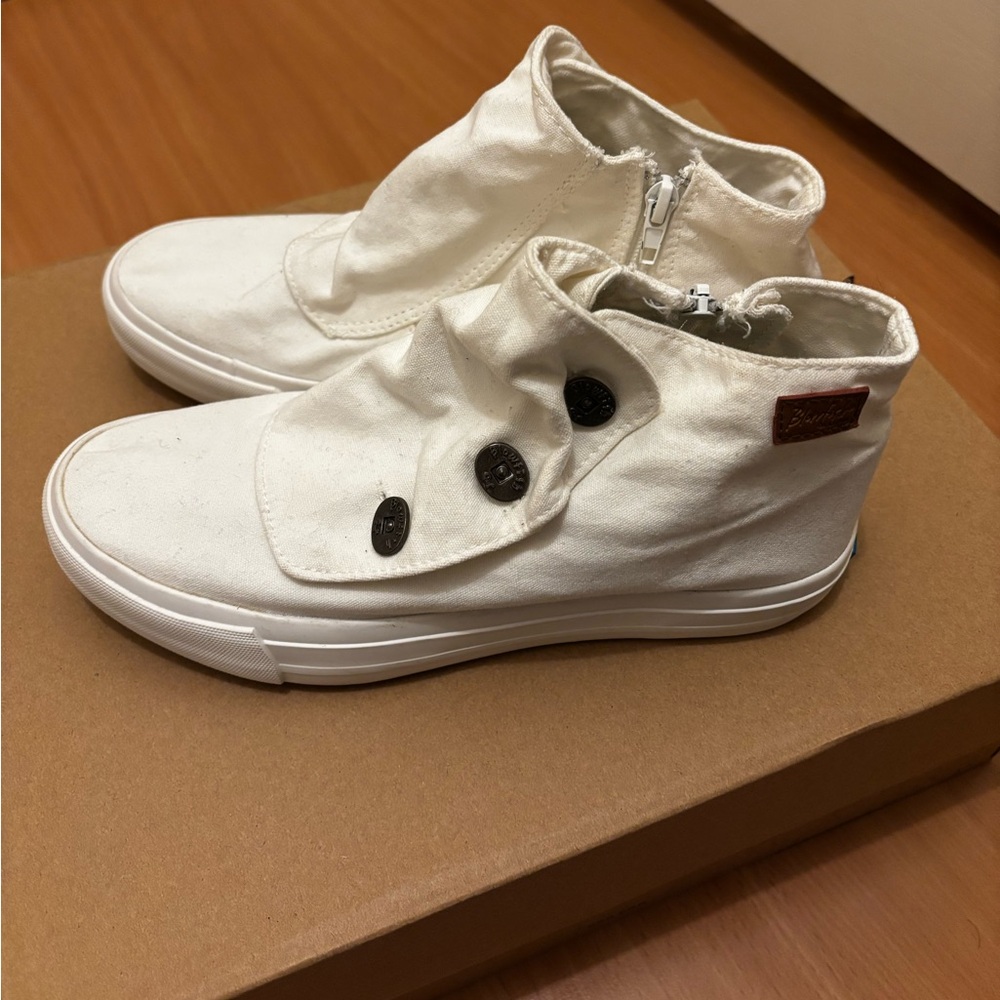 Blowfish Women’s Sneakers with Buttons